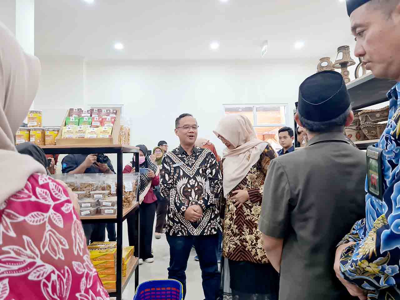 GEDUNG BARU: Pembangunan gedung IKM Center di Jalan Suprapto, Kelurahan Magersari telah rampung. Saat ini, sudah ada 160-an produk yang ada ditampilkan. Naila Nihayah/Radar Jogja