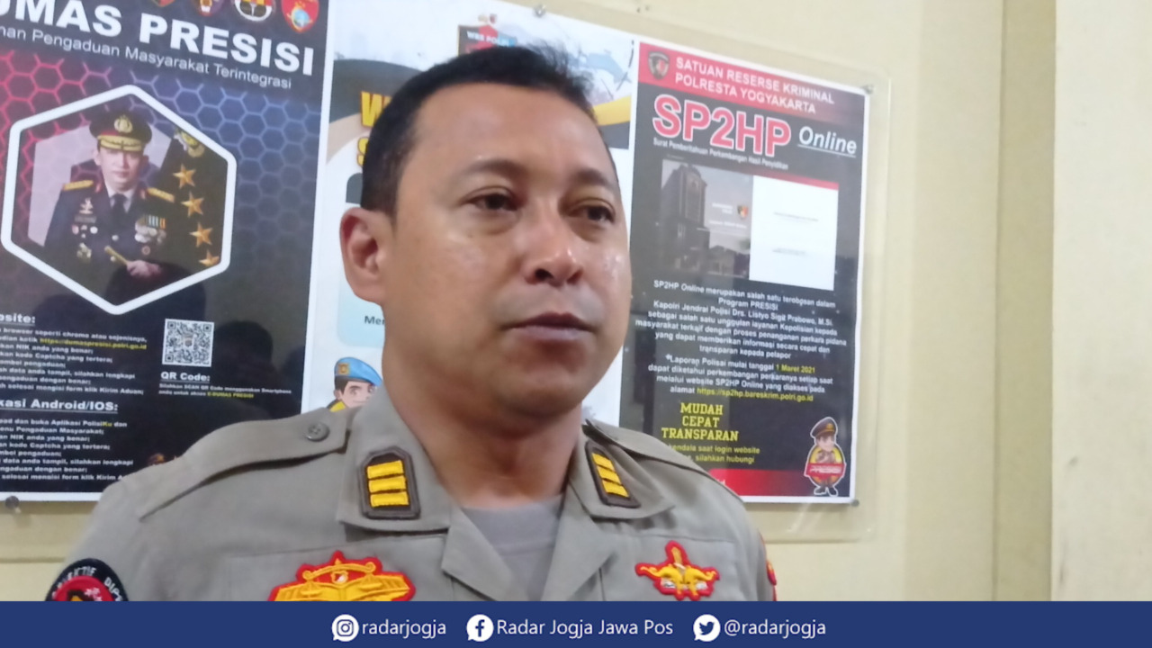 SOSOK : Kasi Humas Polresta Jogja AKP Timbul Sasana Raharjo saat ditemui di Mapolresta Jogja, Kamis (9/2). (DWI AGUS/RADAR JOGJA)