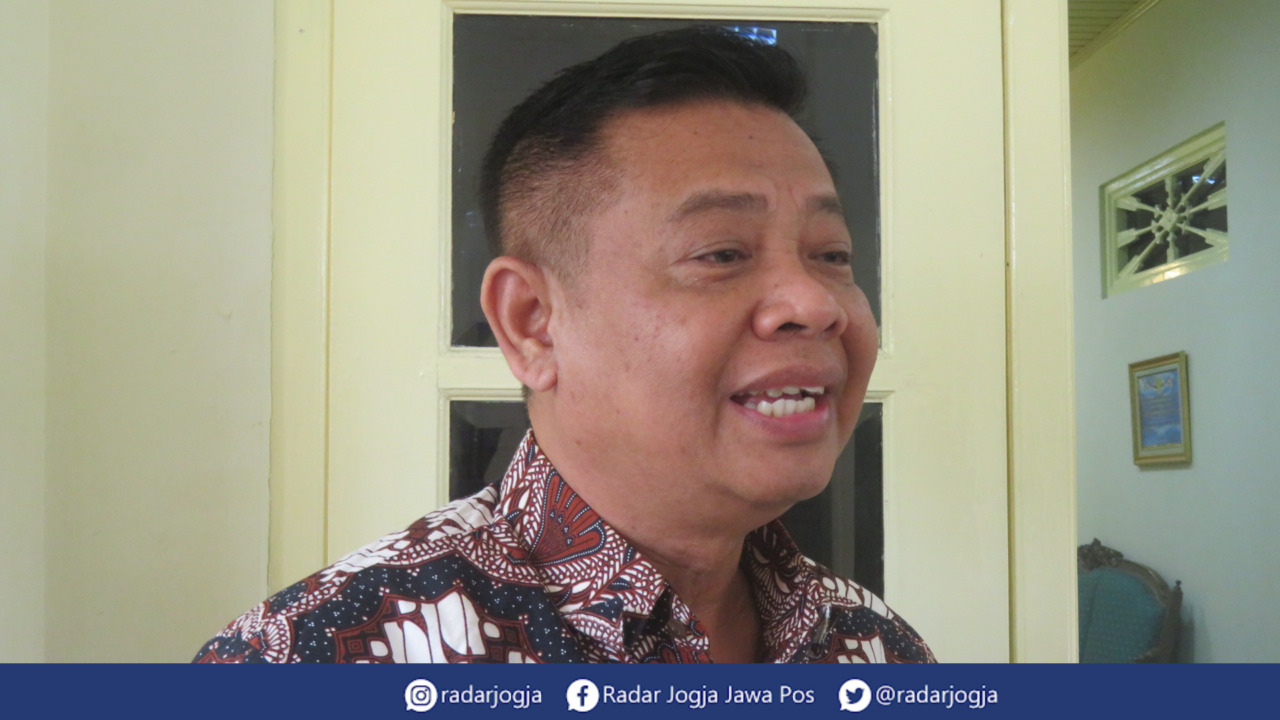 TAK OPTIMAL : Sekprov Pemprov DIJ Kadarmanta Baskara Aji akui pengolahan sampah di TPA Piyungan belum optimal. (DWI AGUS/RADAR JOGJA)