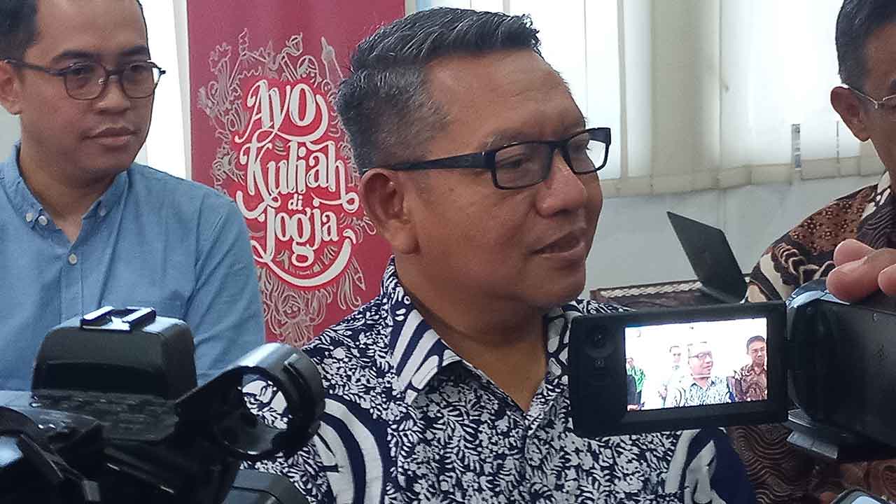 Rektor UII Fathul Wahid.(MEITIKA CANDRA LANTIVA/RADAR JOGJA)