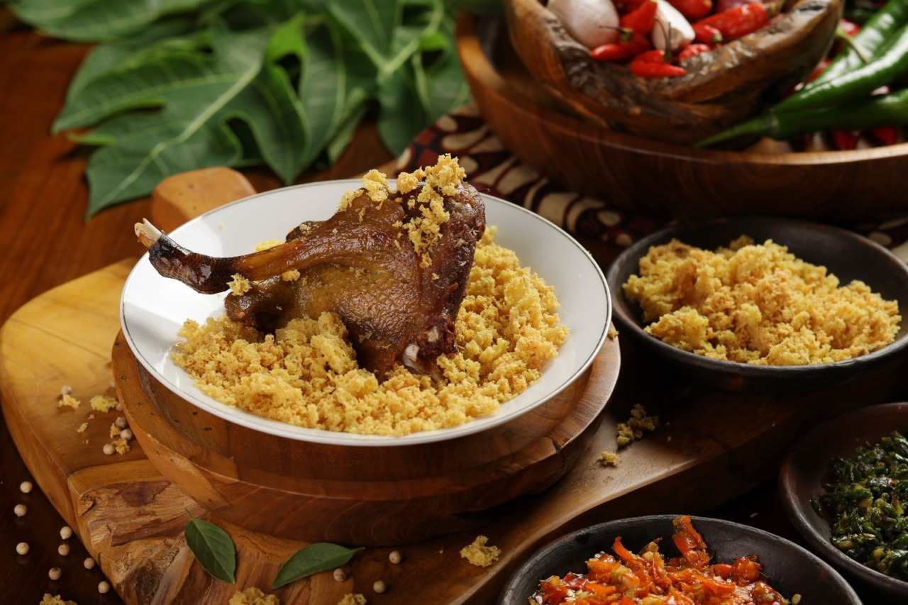 MANTAB : Menu bebek goreng original di Bebek Goreng H. Slamet. (ISTIMEWA)