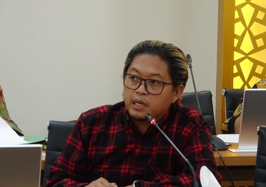 ANGGOTA DPRD DIJ RADEN STEVANUS CHRISTIAN HANDOKO