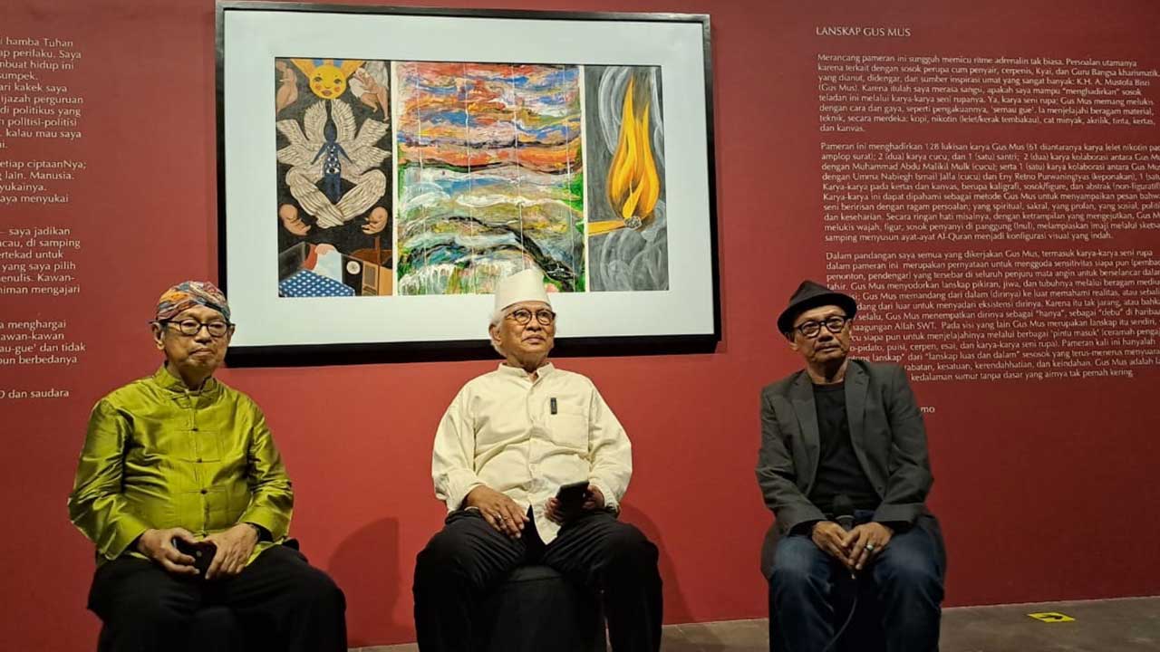 EPIK: Karya seni milik KH Ahmad Mustofa Bisri atau Gus Mus dipamerkan di OHD Museum, Magelang.(NAILA NIHAYAH/RADAR JOGJA)