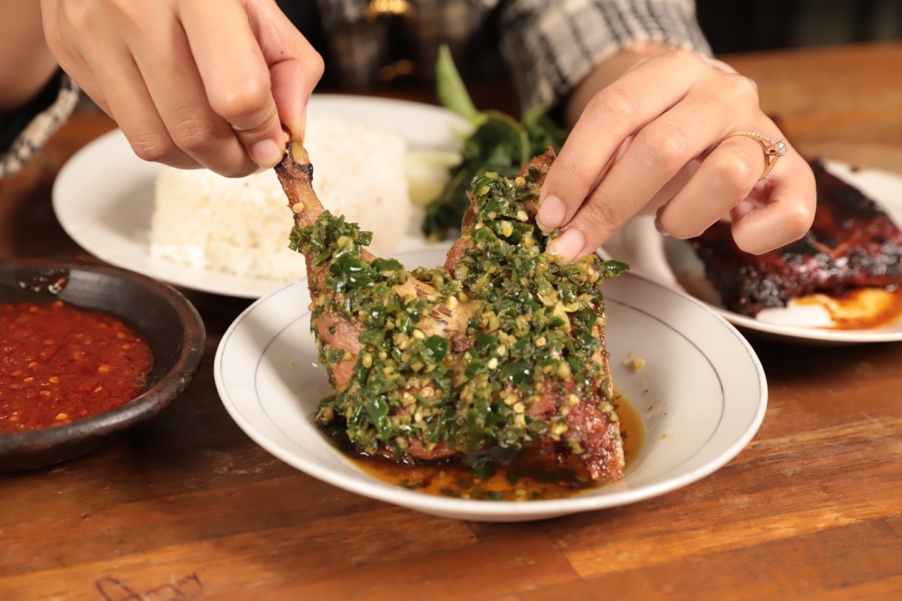 MANTAB : Bukber Puas di Bebek Goreng H. Slamet by Waroeng. (ISTIMEWA)