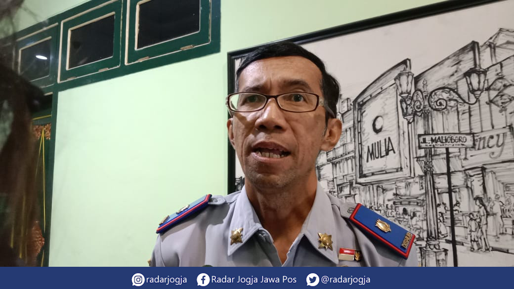 SOSOK : Kepala Seksi Manajemen dan Rekayasa Lalu Lintas Dishub Kota Jogja Harry Purwanto saat ditemui di Balai Kota, Jumat (14/4). (ANNISSA KARIN/RADAr JOGJA)
