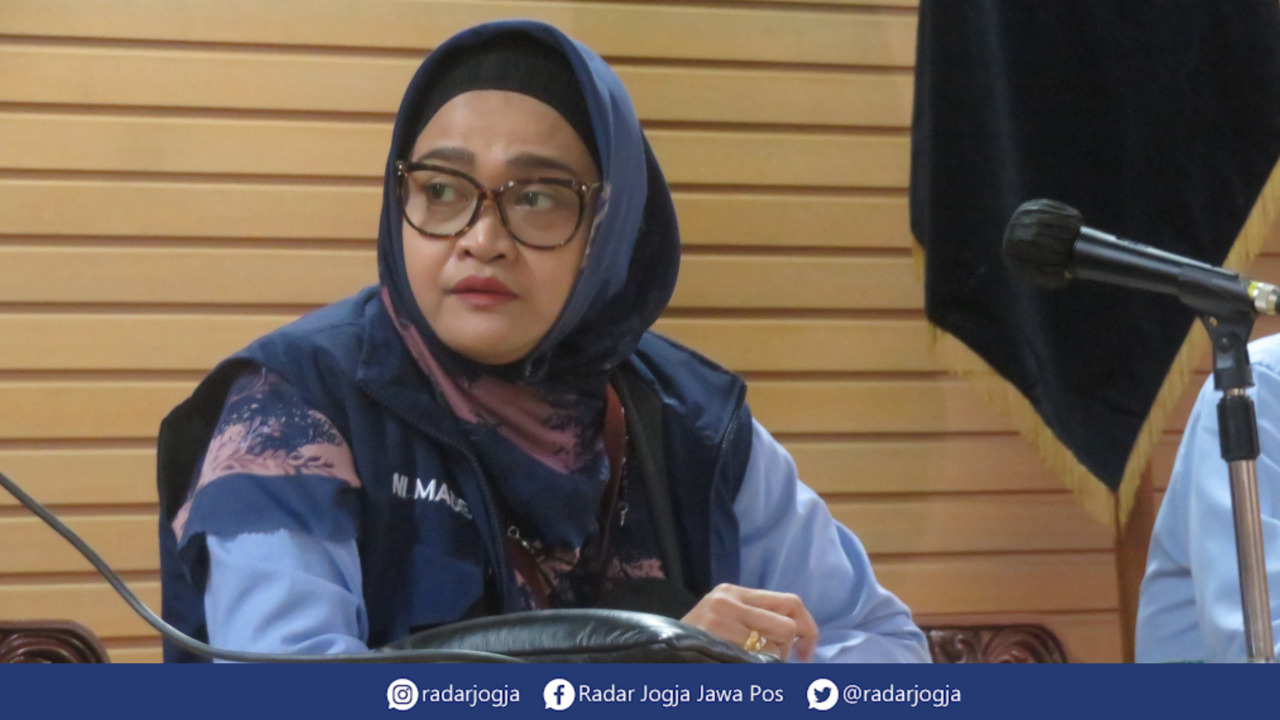 SOSOK : Kepala Dishub DIJ Ni Made Dwipanti Indrayanti saat ditemui di Kompleks Kepatihan Pemprov DIJ, Selasa (18/4). (DWI AGUS/RADAR JOGJA)