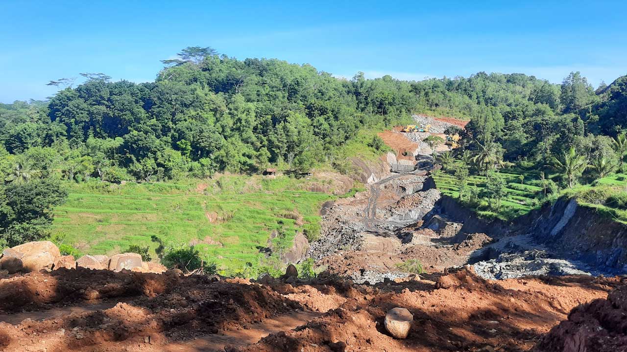 KEHILANGAN DAYA TARIK - Penampakan destinasi wisata Air Terjun Kedung Kandang, Nglanggeran, Patuk yang terkena gusur proyek jalan alternatif. GUNAWAN/RADAR JOGJA