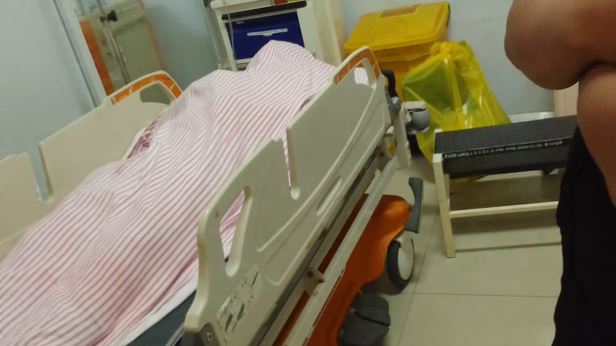 JADI KORBAN - Jenasah warga Padukuhan Wuni, Kalurahan Ngloro, Kapanewon Girisubo, Aldi Aprianto terbujur kaku usai jadi korban letusan senjata api oknum petugas dalam acara hiburan rasulan wilayah setempat tadi malam (14/5). (ISTIMEWA)