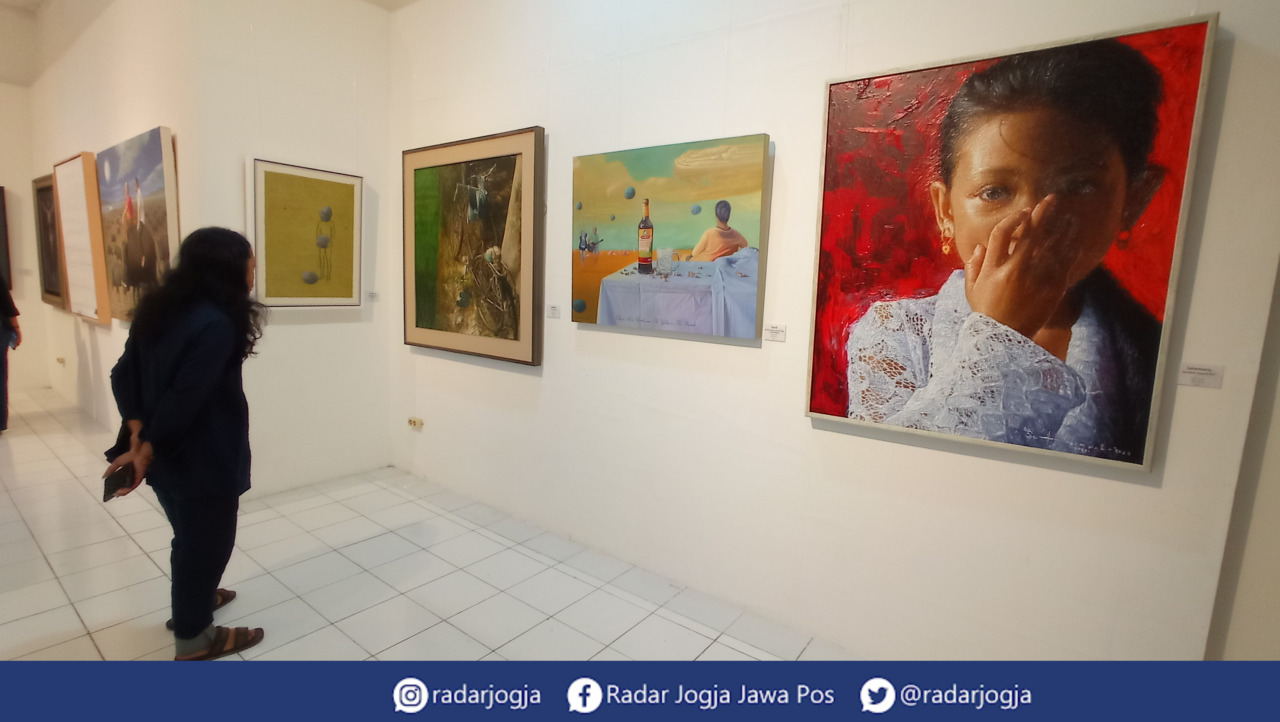 ART : Karya-Karya pameran Kita Berteman Sudah Lama di Bentara Budaya Yogyakartaa, Sabtu malam (20/5). (DWI AGUS/RADAR JOGJA)