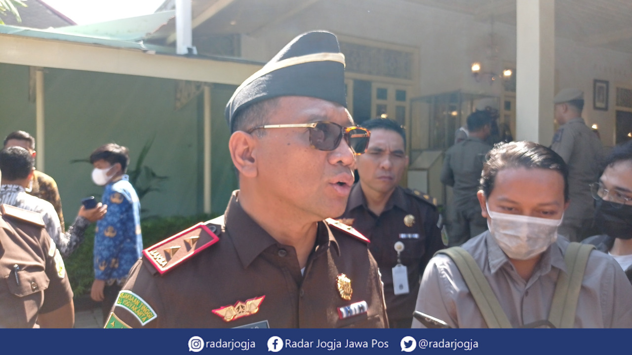 SOSOK : Kajati DIJ Ponco Hartanto saat ditemui di Kompleks Kepatihan Pemprov DIJ, Senin (22/5). ((DWI AGUS/RADAR JOGJA)