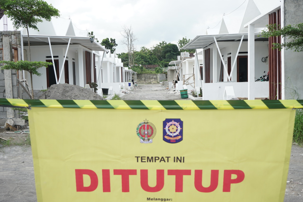 ILEGAL : Kandara Village yang terletak di Maguwoharjo, Depok, Sleman disegel oleh Satpol PP DIJ karena tidak mengantongi perizinan pemanfaatan TKD. (PEMPROV DIJ for RADAR JOGJA)