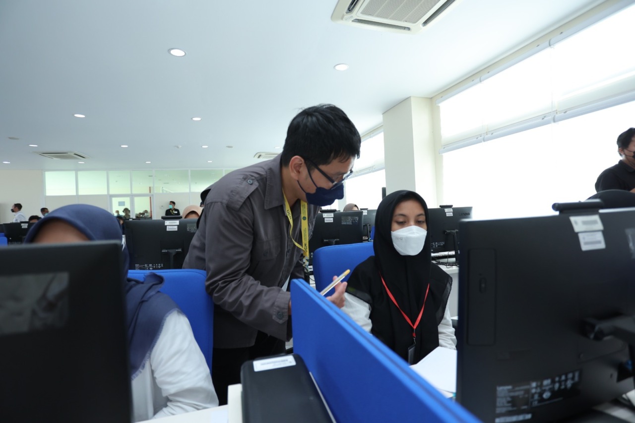 FOKUS : UGM Jogjakarta telah membuka pendaftaran mahasiswa baru melalui jalur seleksi Ujian Mandiri-Computer Based Test (UM-CBT) 2023. (ISTIMEWA)