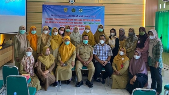 PENGABDIAN : Magister Administrasi Rumah Sakit (MARS) Universitas Muhammadiyah Yogyakarta (UMY) memberikan pendampingan bidan Puskesmas Mojolaban Kabupaten Sukoharjo November 2023. (UMY for RADAR JOGJA)