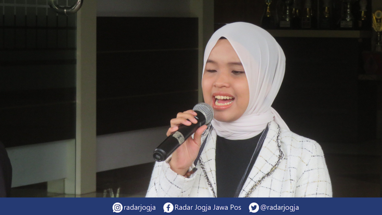 PRESTASI : Putri Ariani saat ditemui di SMM Jogjakarta, Minggu (11/6). (DWI AGUS/RADAR JOGJA)