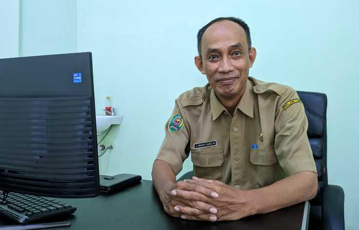 Direktur RSU Tipe D Panggul Trenggalek dr Piranti Triadmodjo Barus saat menjelaskan konsekuensi-konsekuensi operasional perdana rumah sakit.