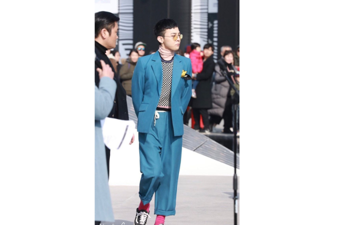 MENARIK : Penampilan G-dragon dengan fashionnya.
