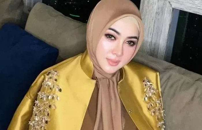 Syahrini.