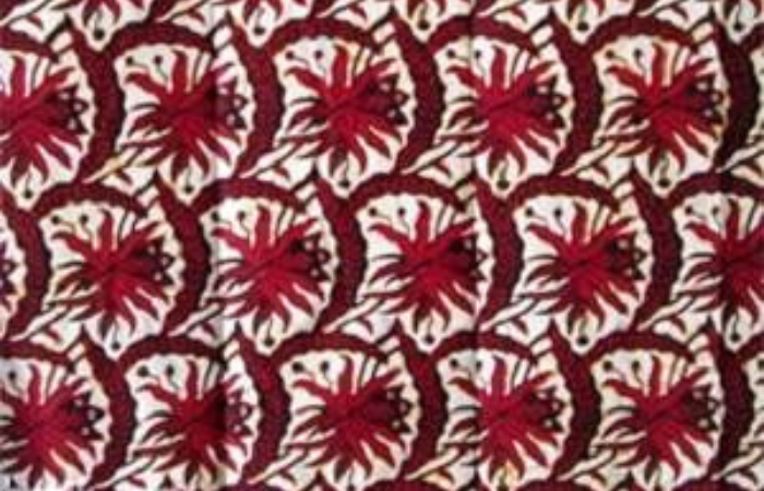 CORAK BELINJO : Batik dengan ciri khas motif belinjo ini dimiliki oleh Batik  Kalangbret (Kambretan).