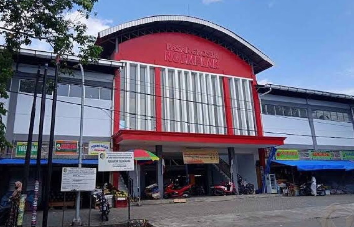 Suasana Pasar Ngemplak Tulungagung di Botoran.