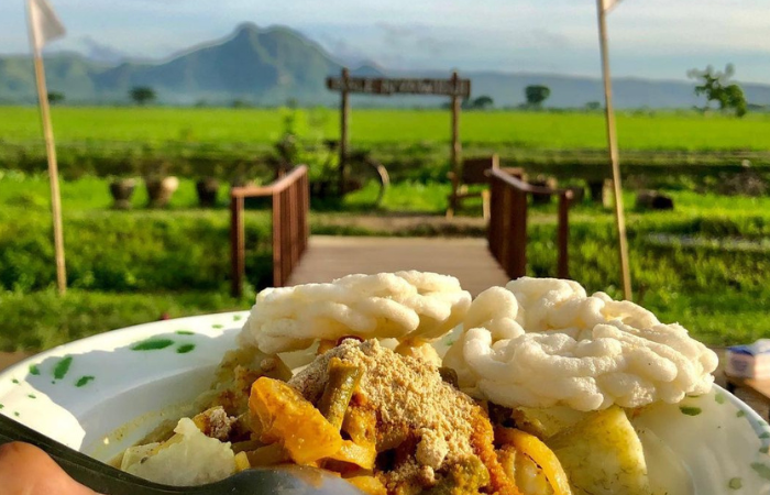 LEGENDARIS : Kuliner legendaris di Tulungagung meliputi makanan yang didominasi oleh saus kacang dan bumbu rempah.