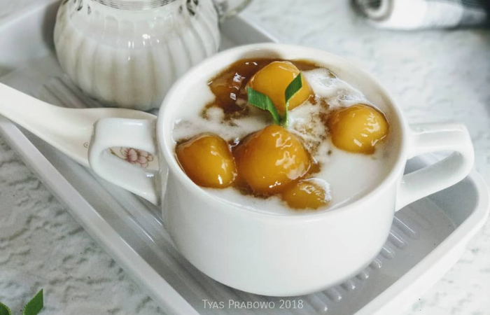 MANTAP : Jenang Grendul yang dipadukan dengan santan gurih dan gula merah sangat nikmat.