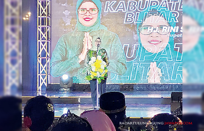 BERSAMA MEMBANGUN: Bupati Rini memberikan sambutan dalam puncak pemilihan Duta Wisata Gus Jeng 2023.