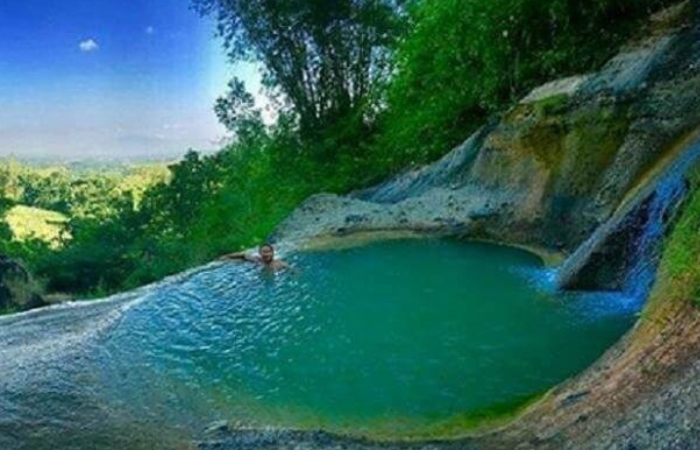 COBAN KROMO: Salah satu air terjun di Tulungagung yang masih sangat asri.