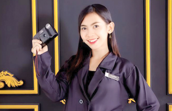 TERUS BANGKIT: Selalu  semangat adalah kunci sukses  Iffa untuk terus berkarya dan  menjadi wanita mandiri.