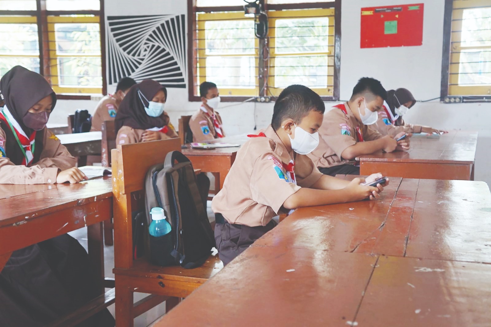 TETAP BELAJAR : Kondisi salah satu SMP Negeri di Trenggalek yang hanya 6 sekolah penuhi pagu.