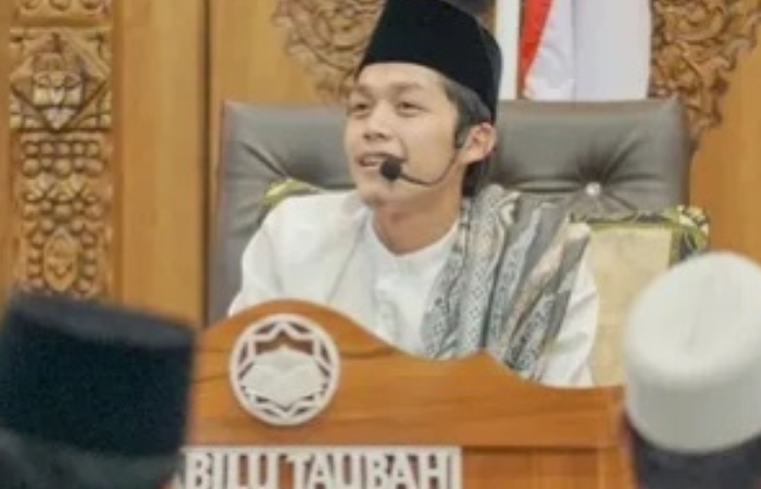 SOSOK: Ayah Gus Iqdam ternyata juga pengasuh di pondok pesantren.