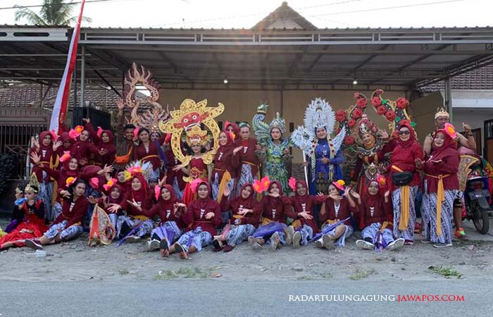 KOMPAK: Salah Satu Kelompok Peserta Soso Culture Carnival