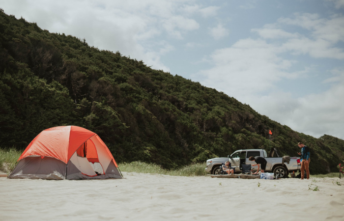 Ilustrasi camping