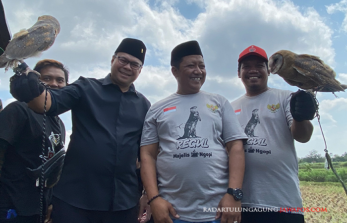 PEDULI : Romy Soekarno bersama komunitas Perkumpulan Dares Blitar (Perdata)
