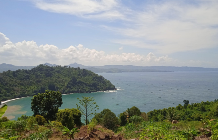 Penuh dengan wisata pantai