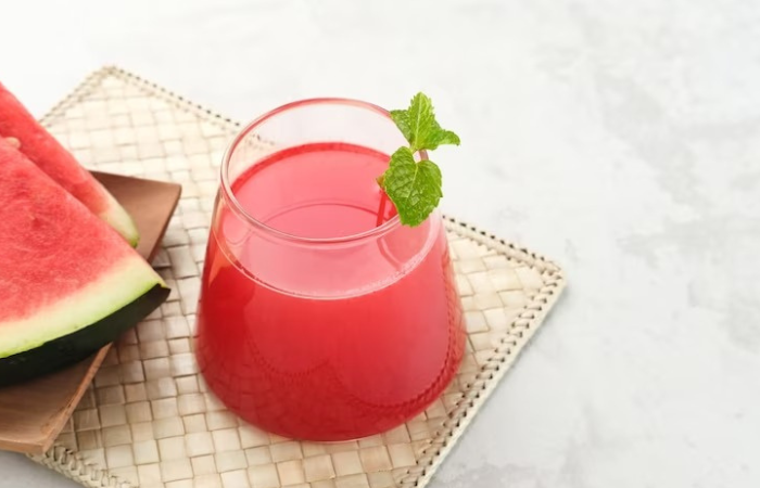 JUS: Jus semangka adalah salah satu buah yang mengandung vitamin A.