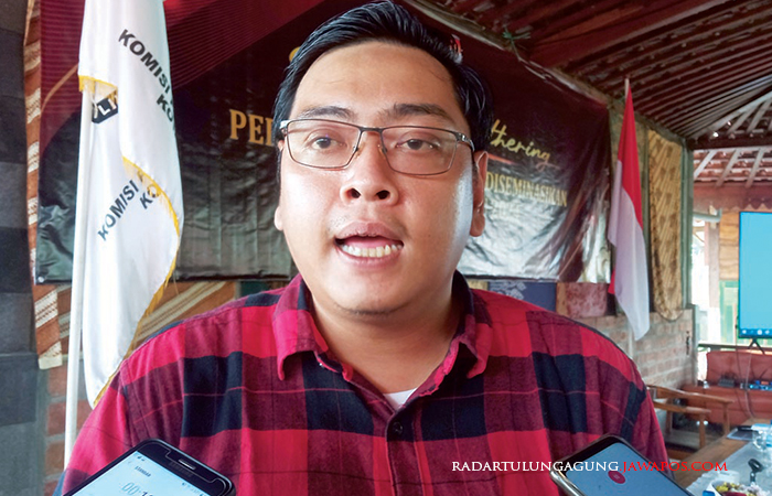 "Hasil tanggapan akan kami publikasi besok (hari ini, Red). Ini sedang kami rekap jumlahnya,&rdquo;&nbsp;Rangga Bisma Aditya Komisioner KPU Kota Blitar Divisi Sosialisasi Pendidikan Pemilih