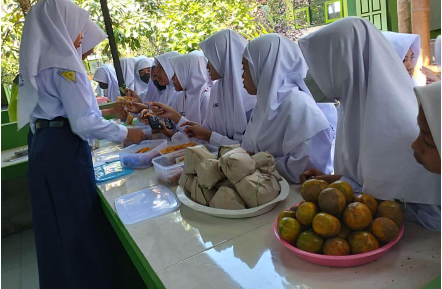 INOVASI: Kantin sehat yang dimiliki MTsN 4 Tulungagung.