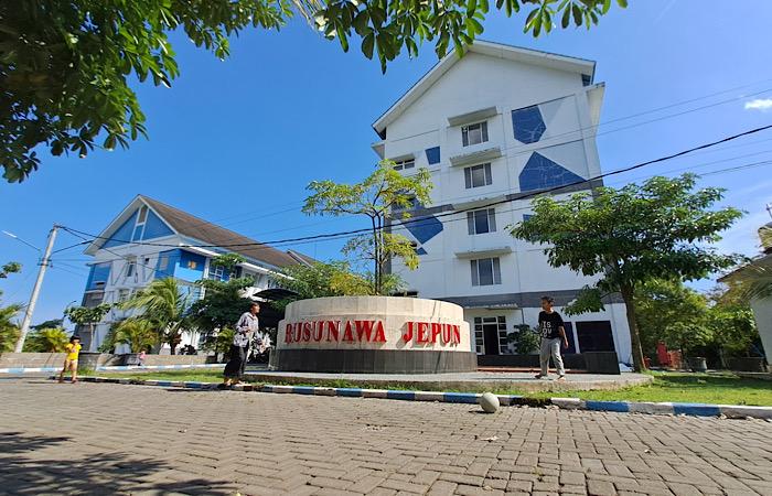 Pemkab diminta untuk memanfaatkan sebagian ruangan di Rusunawa Jepun untuk Sekolah Rakyat.