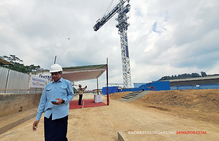 BELUM OPTIMAL: Suasana pabrik susu Greenfields usai acara peletakan batu pertama pembangunan biogas kemarin (11/9).