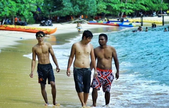 Pantai Pasir Putih.