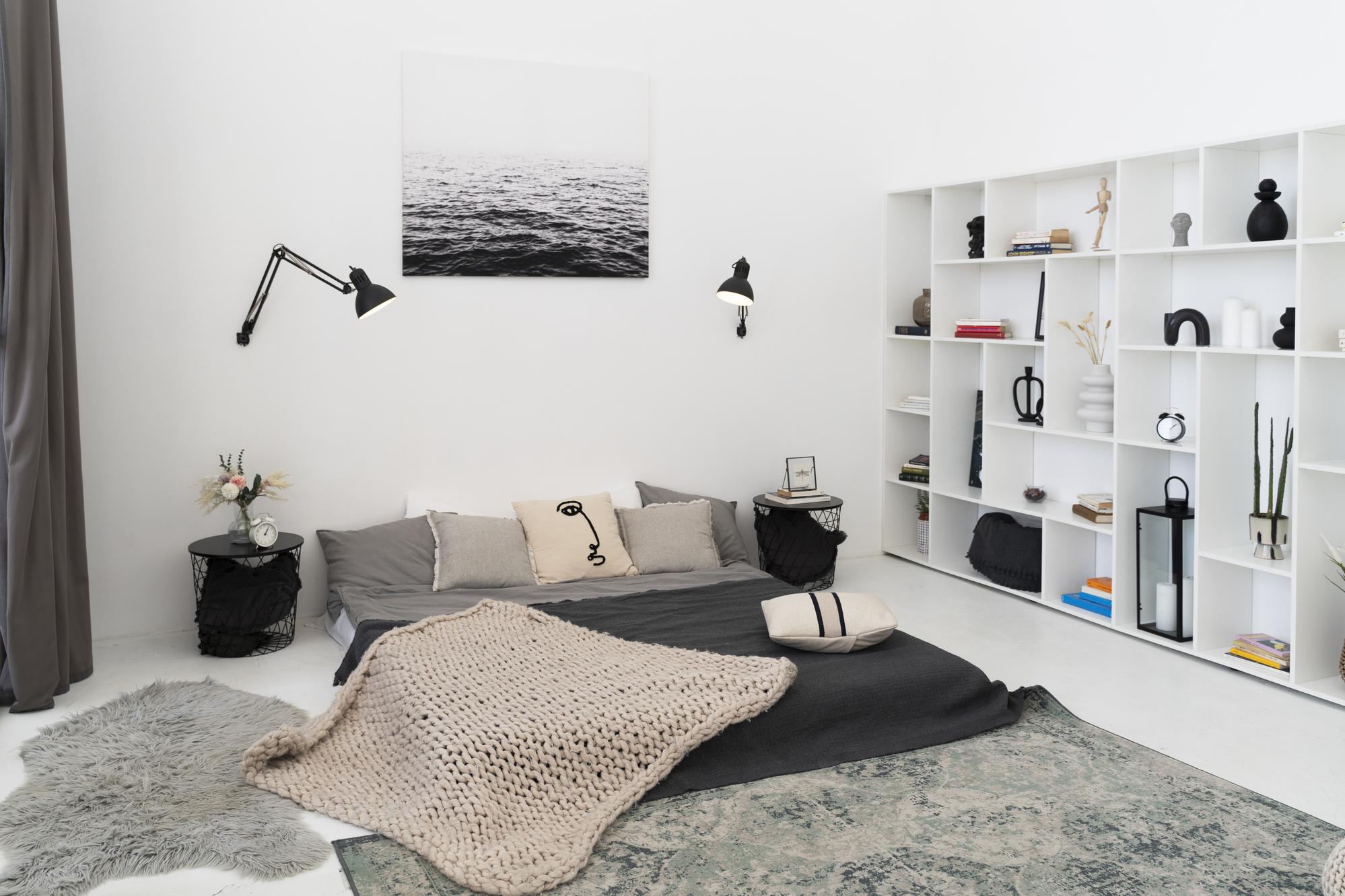 Hiasan dinding aesthetic membuat kamar semakin hidup