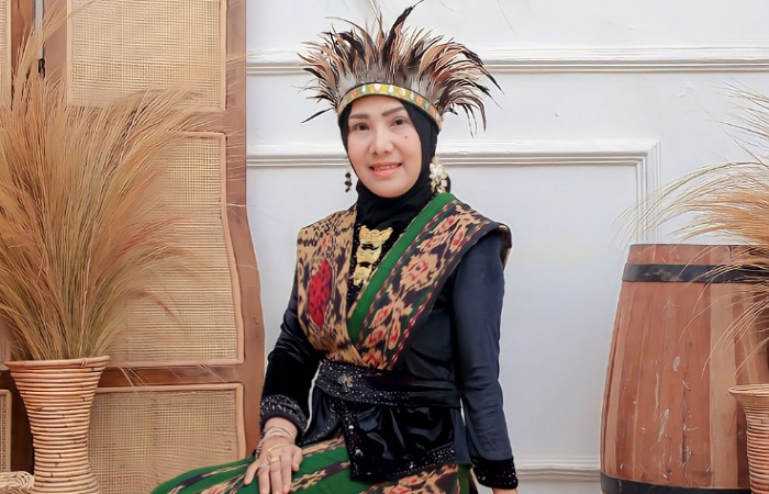 Neng Laili mengungkapkan bahwa dirinya mendapatkan icon spesial dari masyarakat diberi nama "NADIM" Neng Abidah Dambaan Ibu Muslimat.