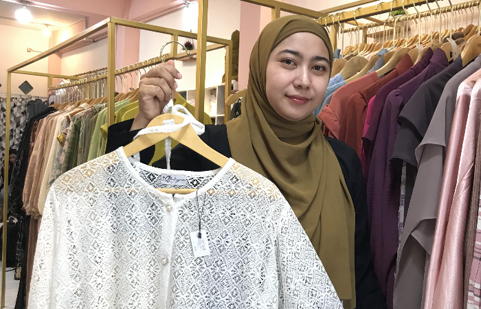 Berbagai macam gamis yang ada Medyna Hijab