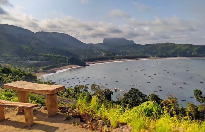 PESONA: Menikmati kopi di JLS disuguhi langsung pemandangan pantai. (Google)