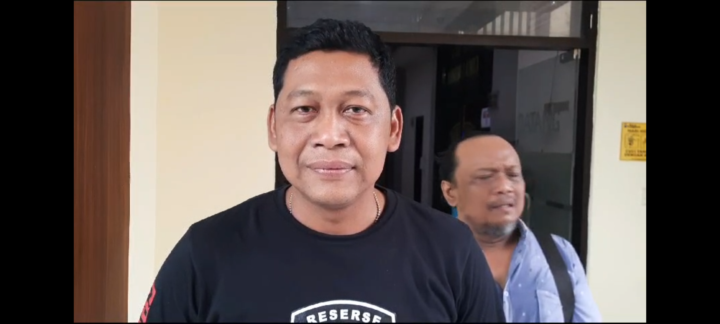Kasatreskrim Polres Trenggalek AKP Zainul Abidin Kerahkan Tim untuk mengusut video syur Shella Trenggalek.