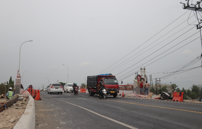 UJI COBA: Jembatan Ngujang 1 Tulungagung bakal ditutup mulai Selasa (14/11/2023) hingga Rabu (15/11/2023) pukul 01.00, untuk uji beban sebelum difungsikan secara normal.
