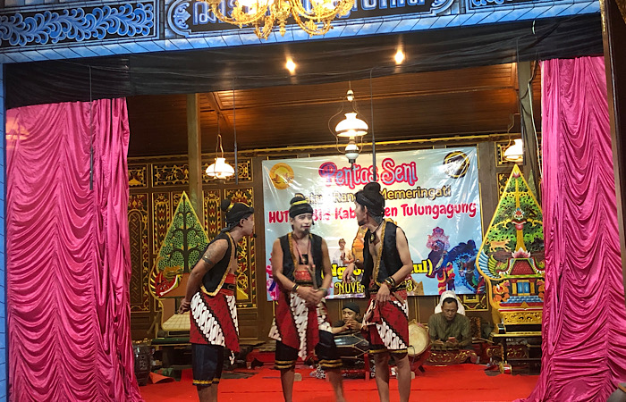 LESTARIKAN BUDAYA: Pertunjukan ketoprak dengan Lakon Gayatri Rajapadni&ndash;Gajah Mada Sumpah Palapa yang dilaksanakan di Lotu&rsquo;s Garden pada Selasa (14/11/2023).