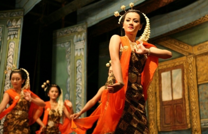 Ilustrasi tarian Tayub.