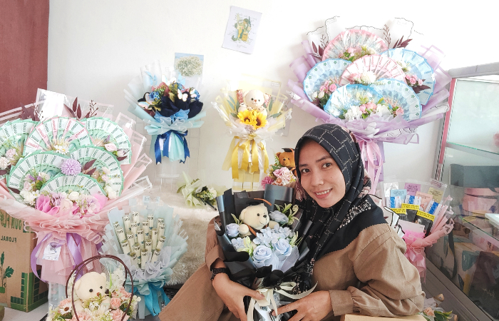 Rosellya Craft menjadi rekomendasi hampers cantik dan elegan untuk orang tersayang.
