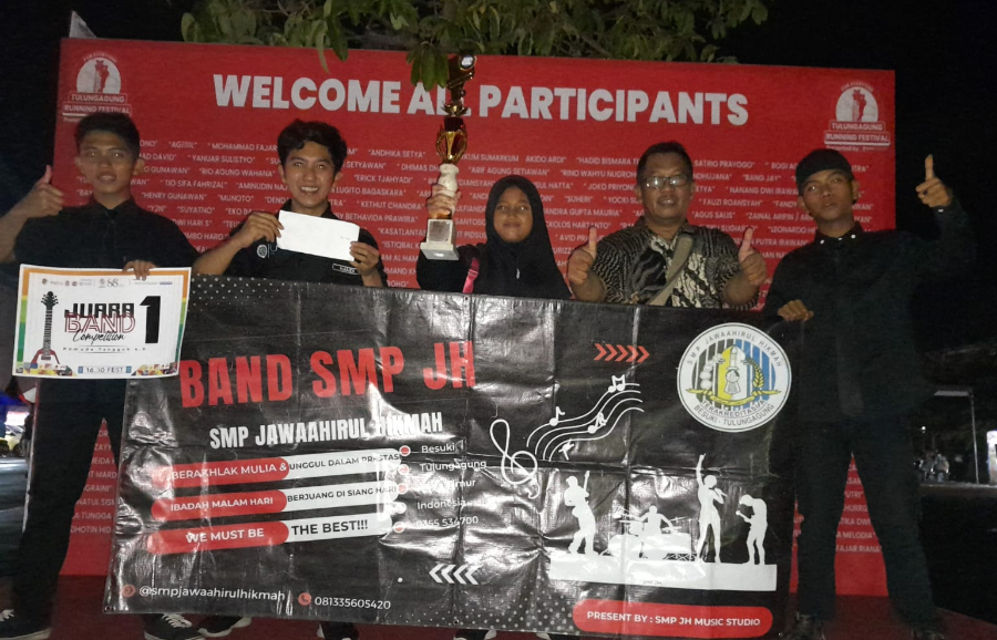 MEMBANGGAKAN: Momen SMP JH penuh prestasi, menjadi SMP unggulan di Kota Marmer (Juara 1 Lomba Band 16.30 Fest)